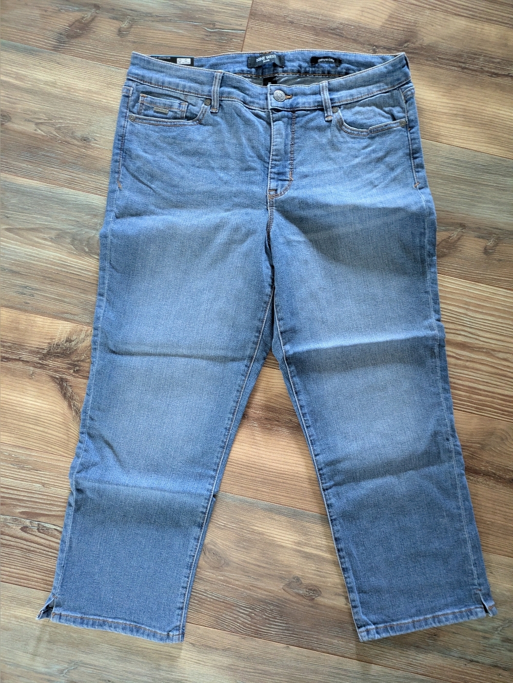 Nine West Chrystie Capri Diana Medium Wash Denim Jeans Women's 10